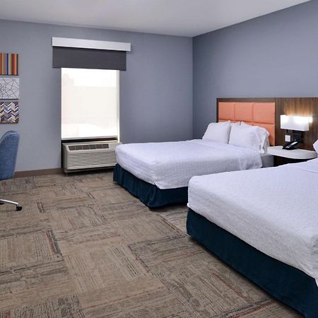 Hampton Inn Kansas City Northeast Экстерьер фото