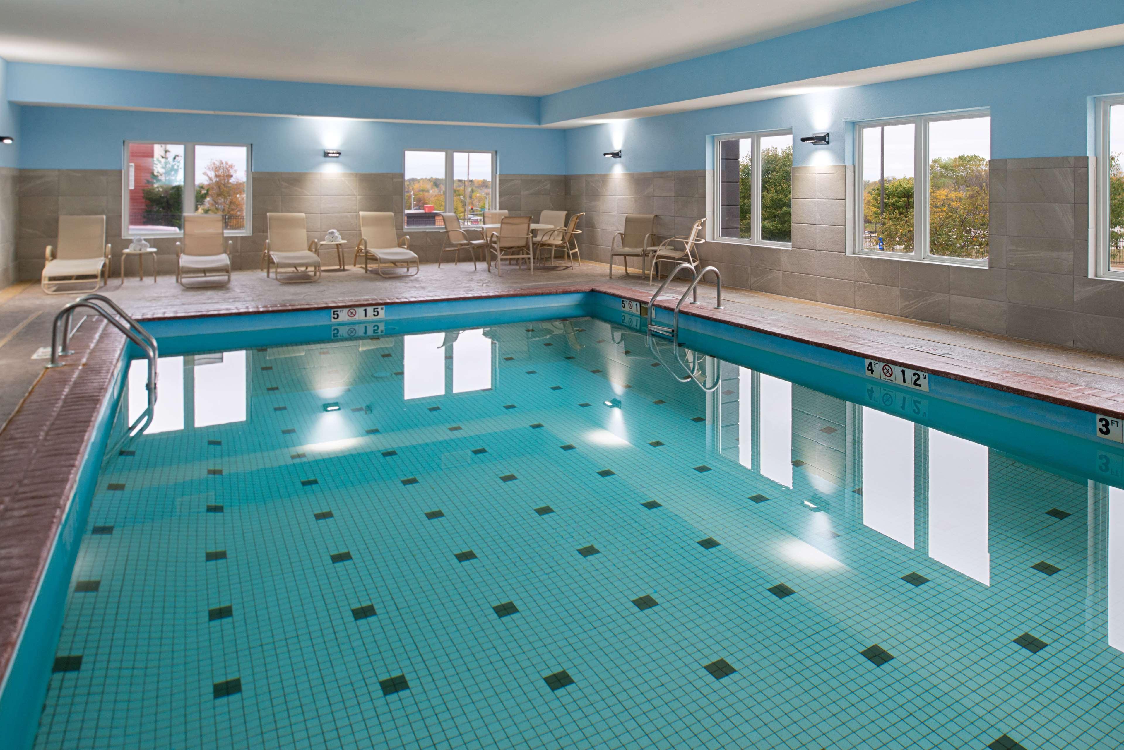 Hampton Inn Kansas City Northeast Экстерьер фото