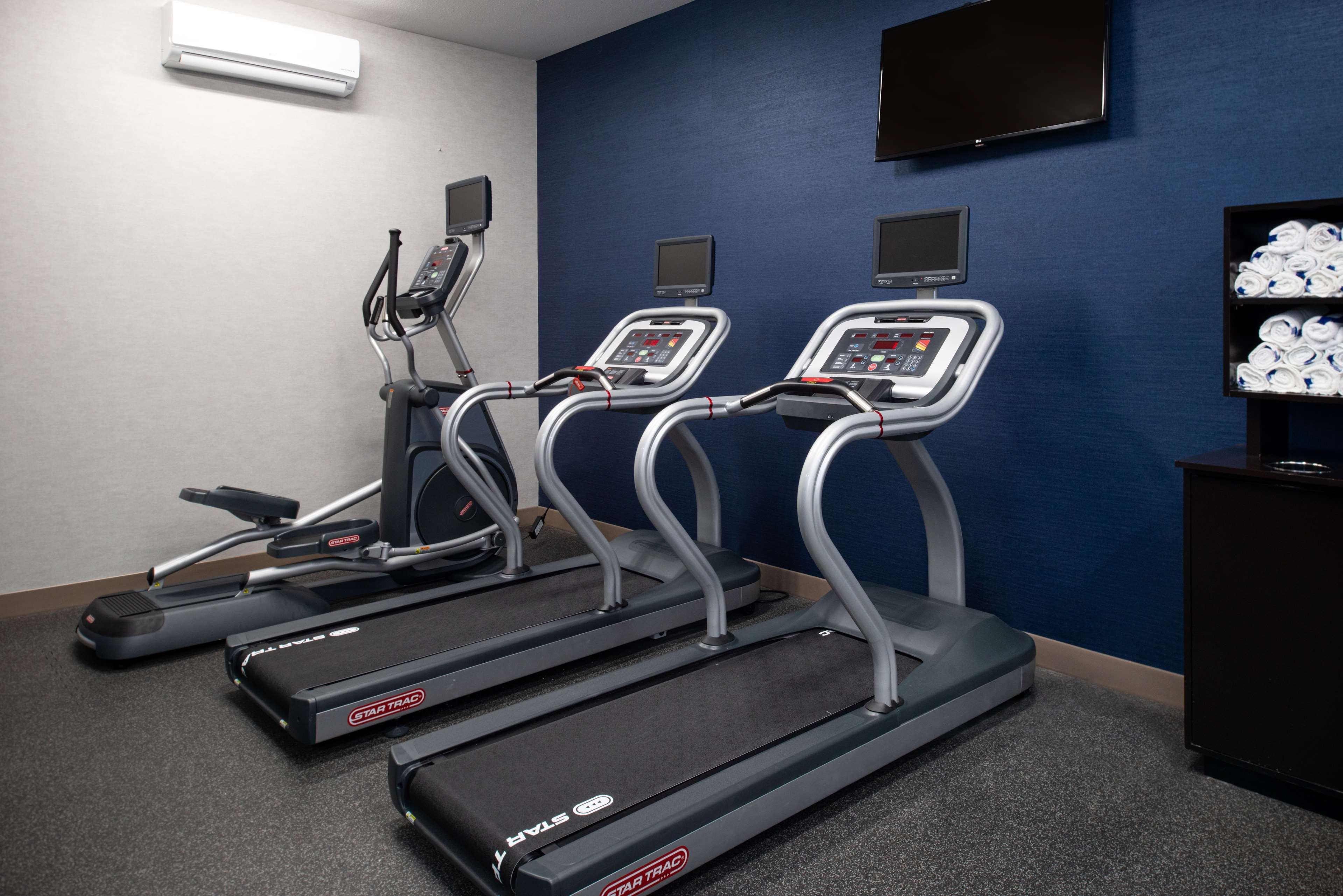 Hampton Inn Kansas City Northeast Экстерьер фото