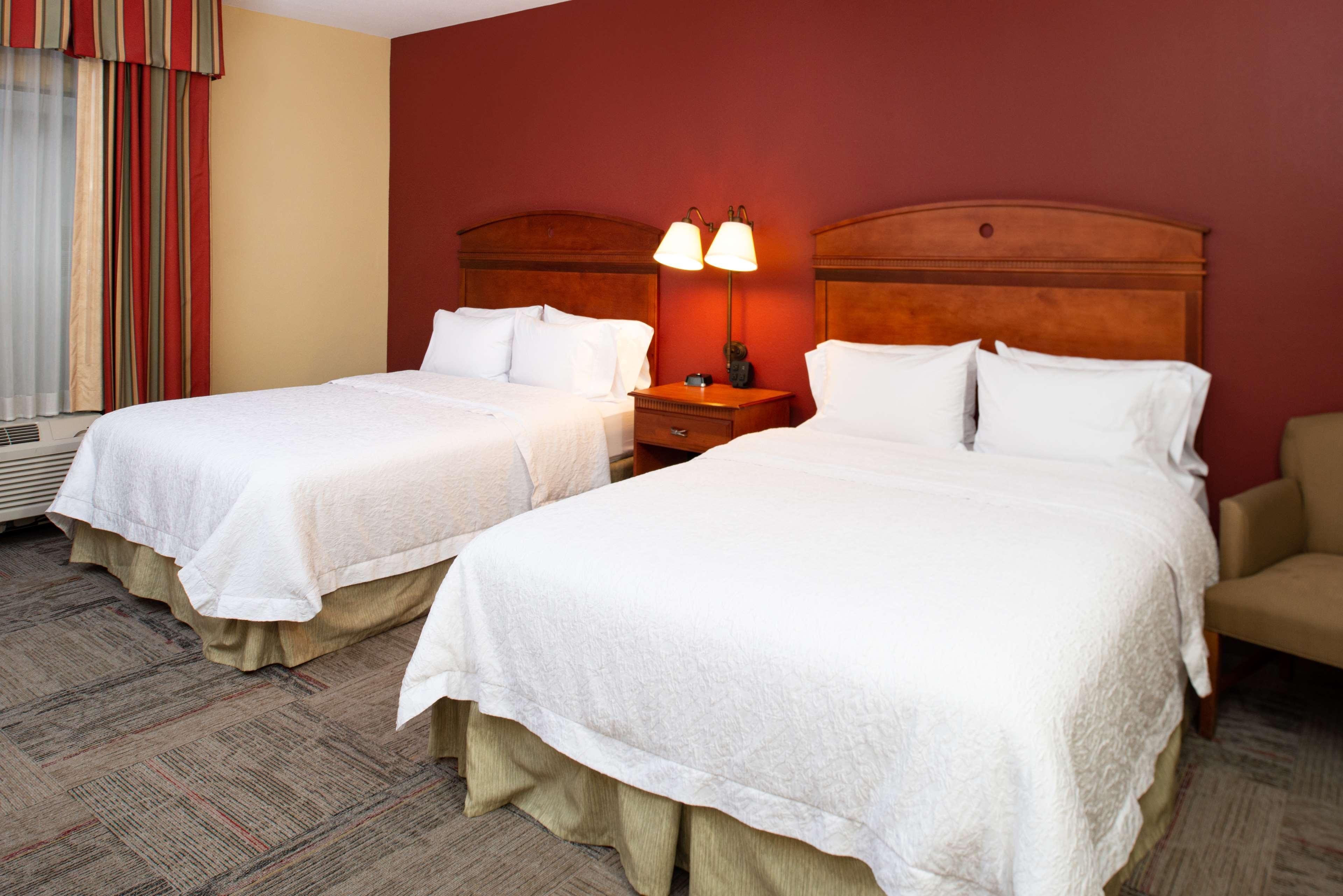 Hampton Inn Kansas City Northeast Экстерьер фото
