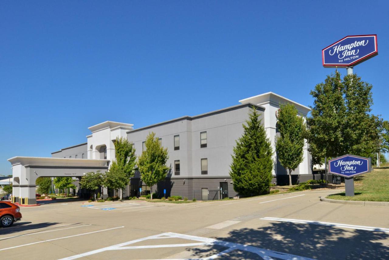 Hampton Inn Kansas City Northeast Экстерьер фото