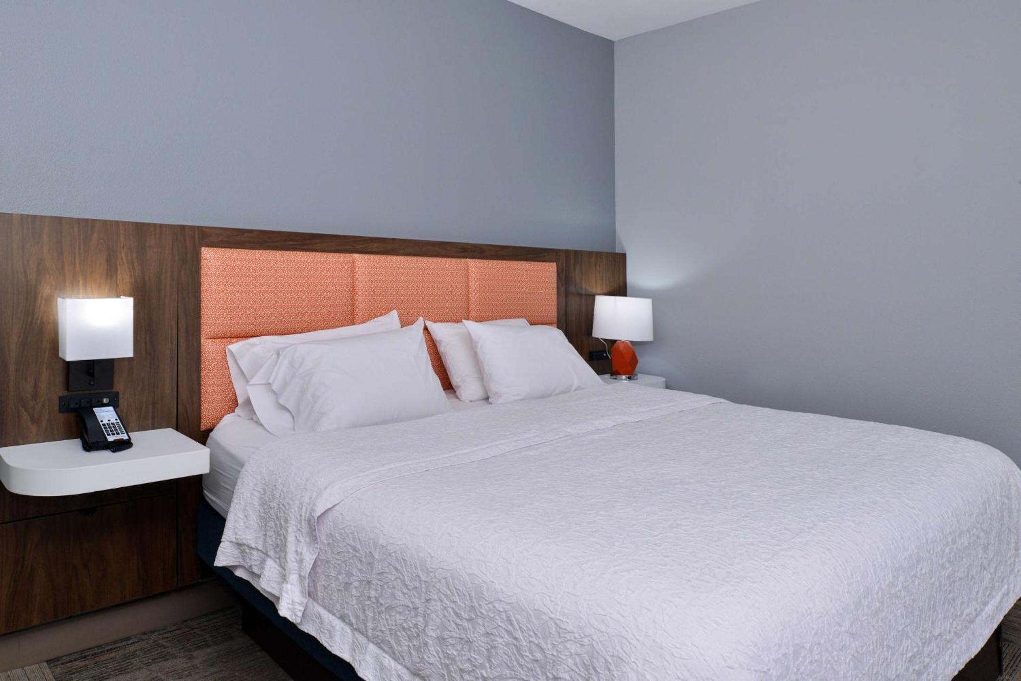 Hampton Inn Kansas City Northeast Экстерьер фото