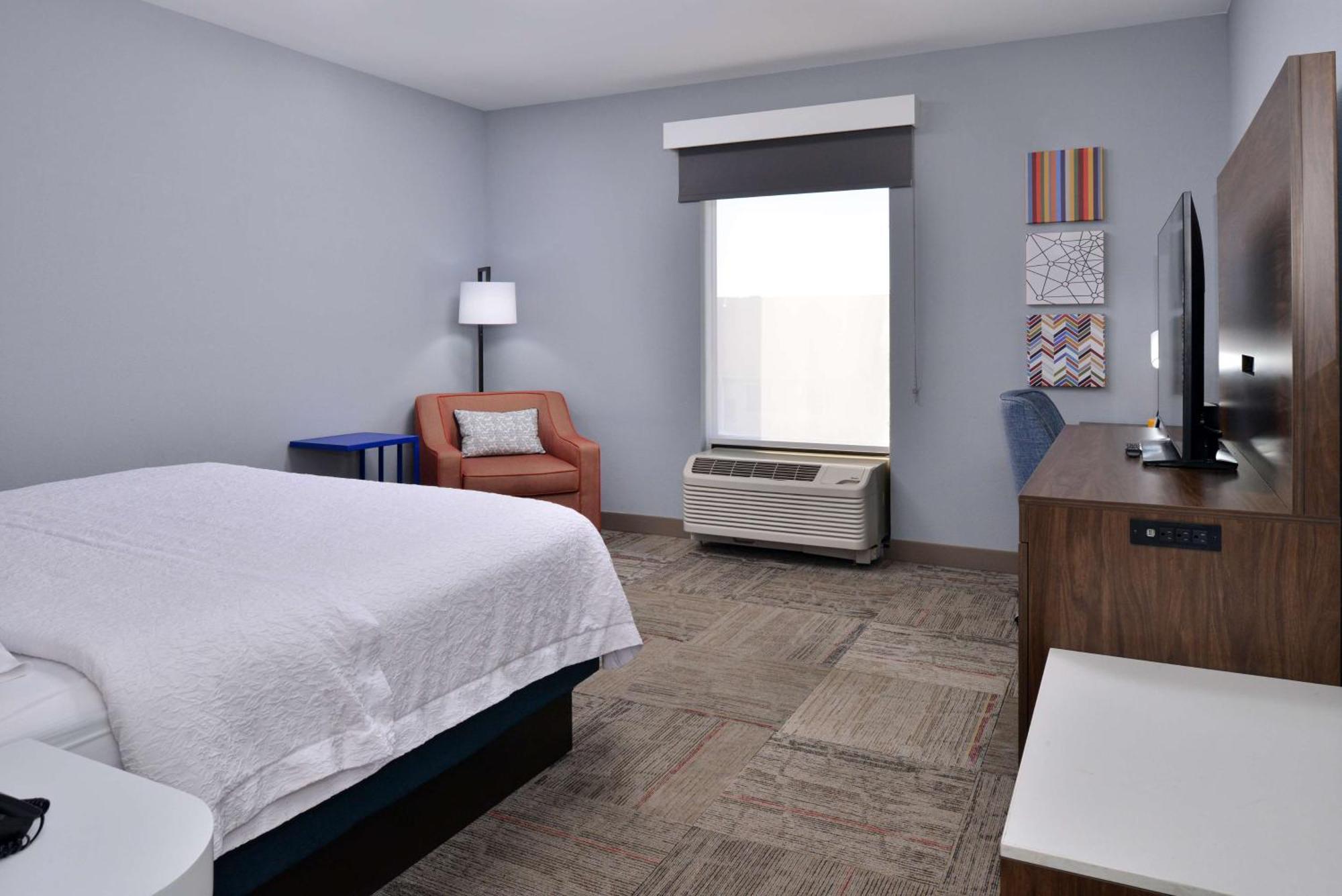 Hampton Inn Kansas City Northeast Экстерьер фото