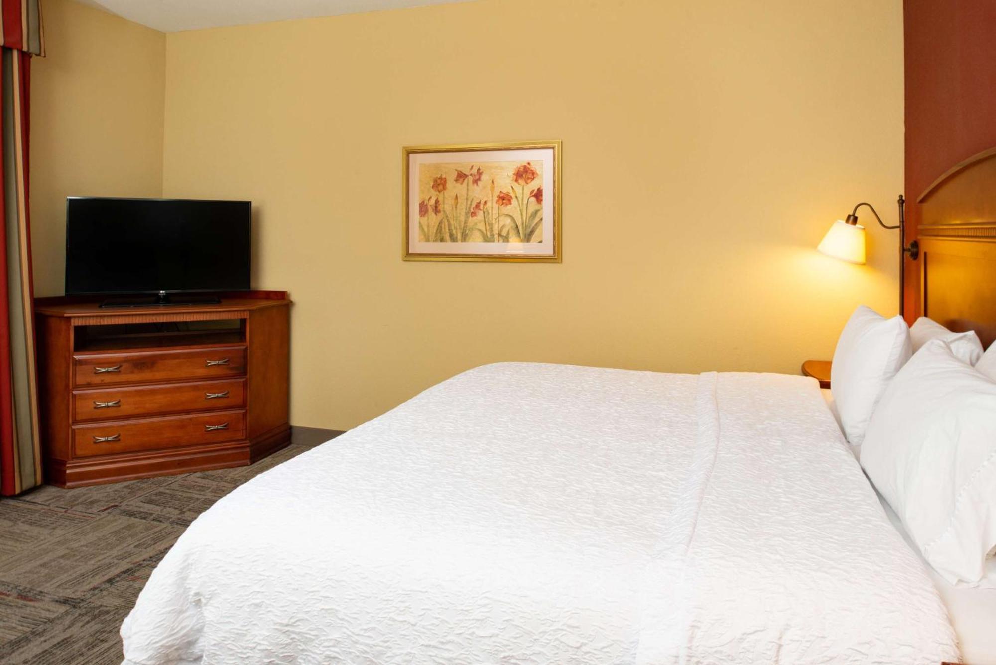 Hampton Inn Kansas City Northeast Экстерьер фото