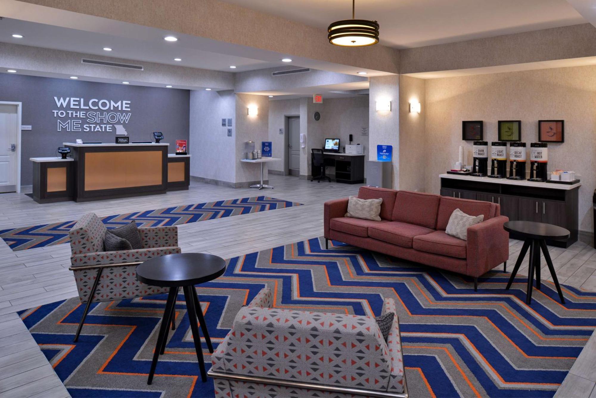 Hampton Inn Kansas City Northeast Экстерьер фото