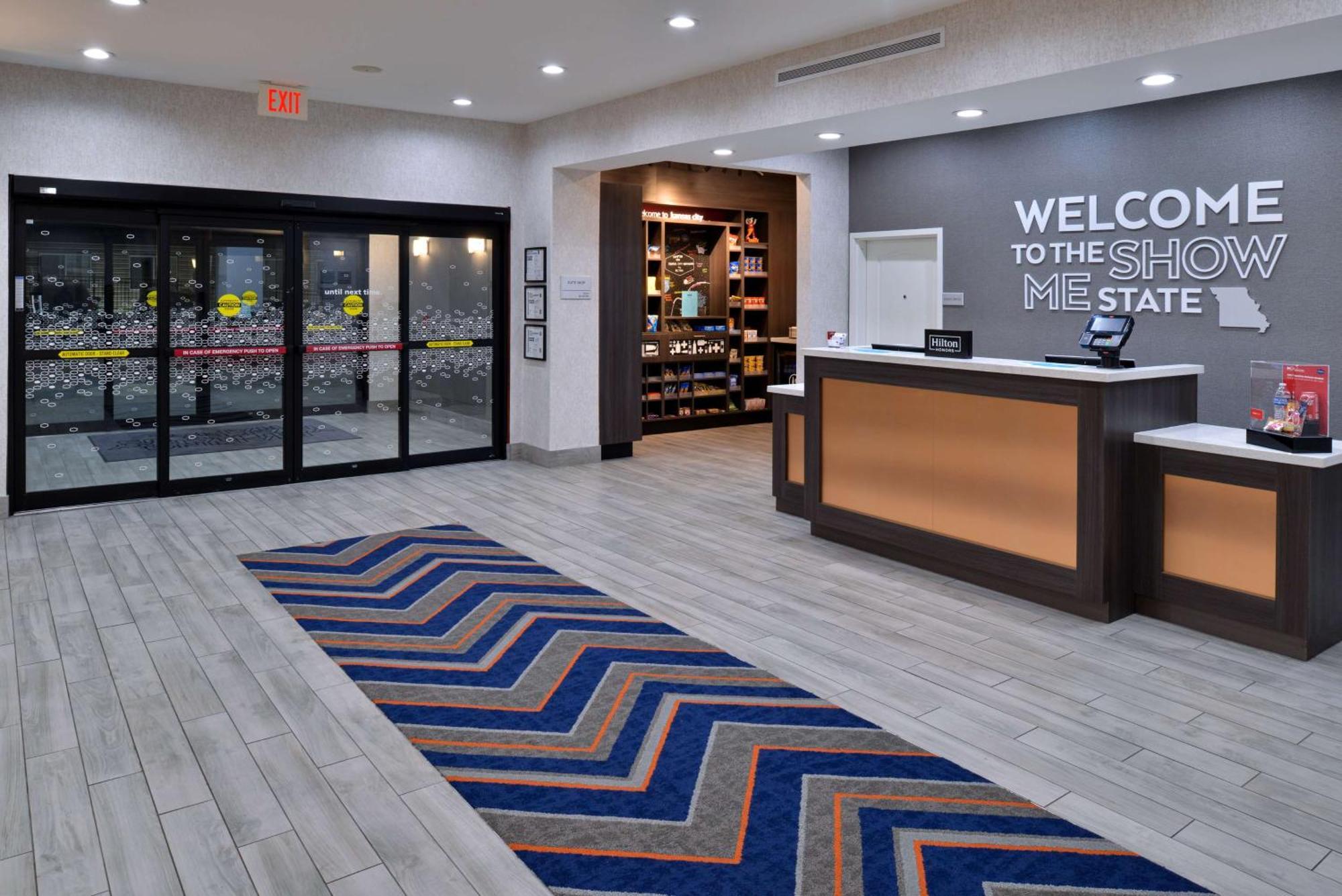 Hampton Inn Kansas City Northeast Экстерьер фото